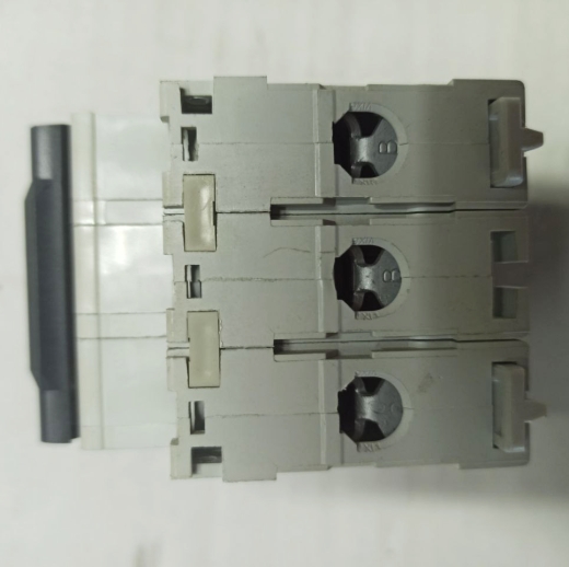 Автоматичний вимикач Schneider Electric C60H 3П 63A C (25006) - 3